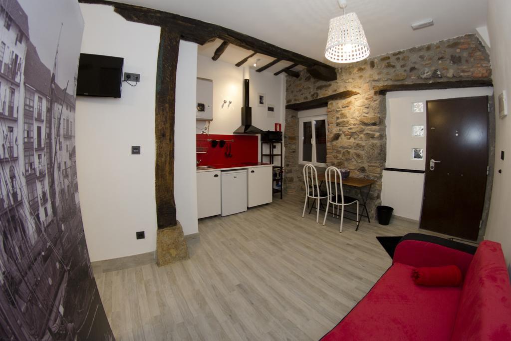 Andra Mari Apartamentu Turistikoak Bermeo Quarto foto