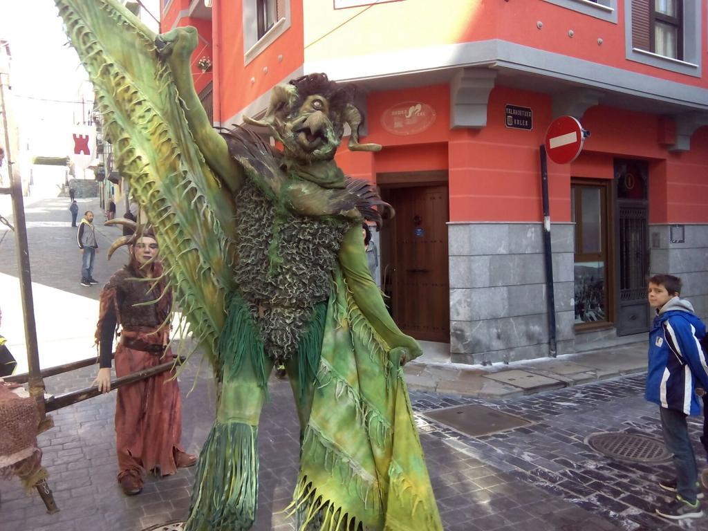 Andra Mari Apartamentu Turistikoak Bermeo Exterior foto